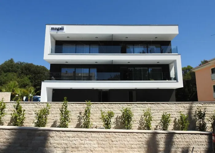 Luxury Magali 3