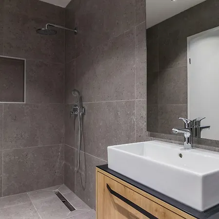 Luxury Magali 3