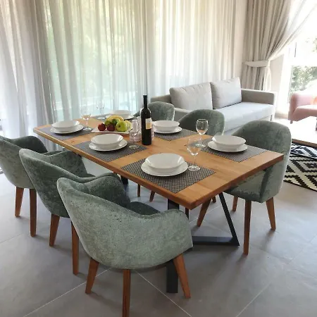 Luxury Magali 3 روفينج