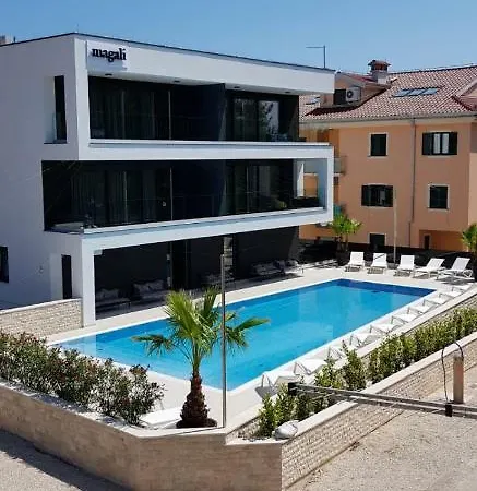 Apartamento Luxury Magali 3 *