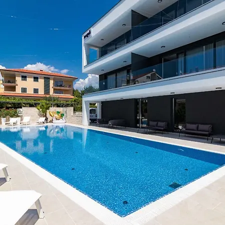Luxury Magali 3 Apartment *
